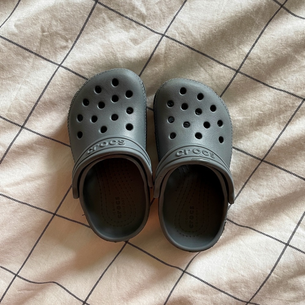 Toddler Crocs in slate (dark grey) size 8